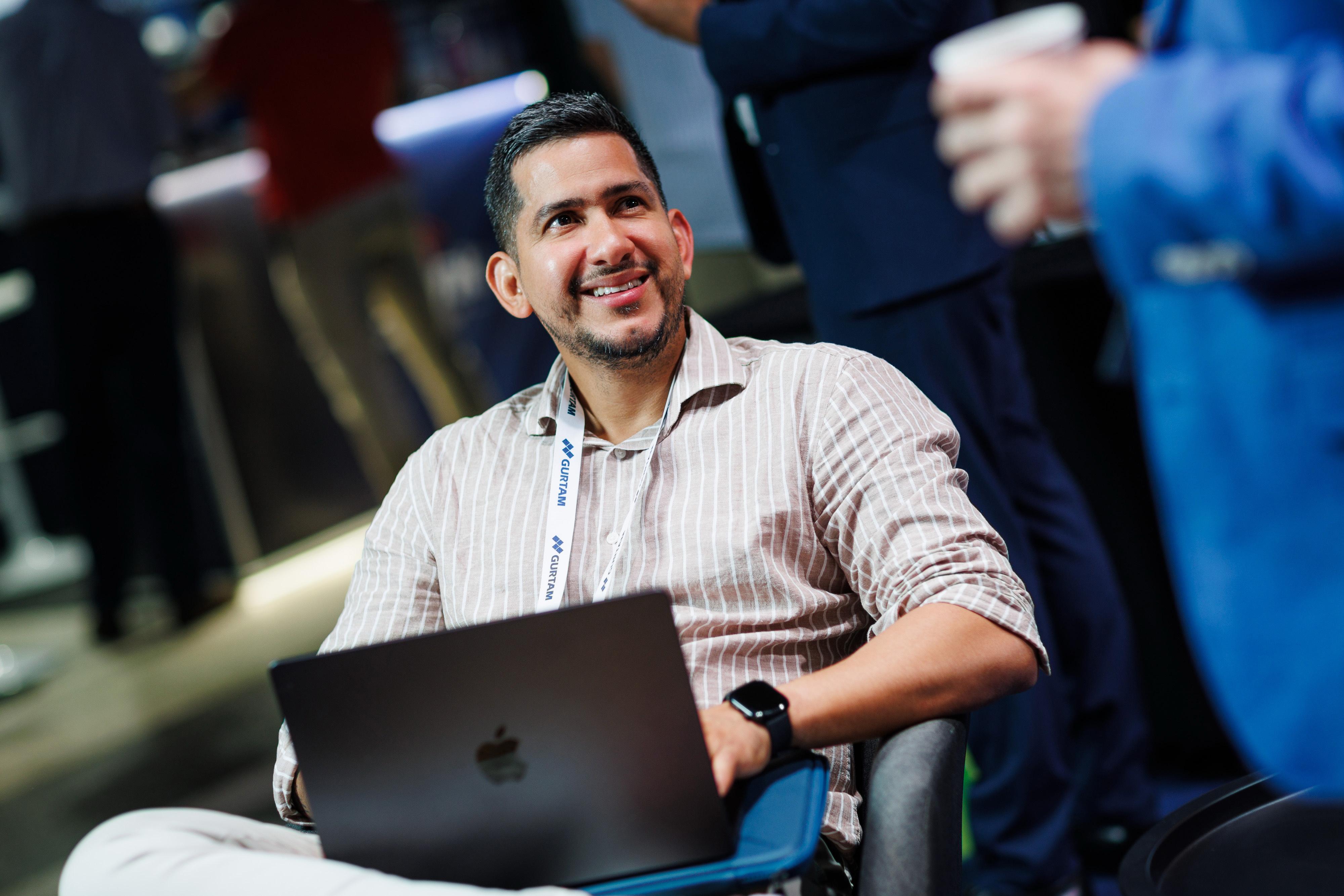 Andres Viana — CEO HubLogiQ